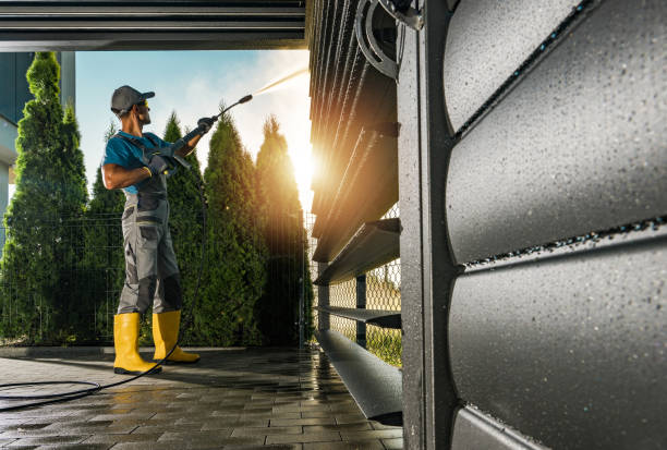 Best Garage Pressure Washing  in Newton Falls, OH